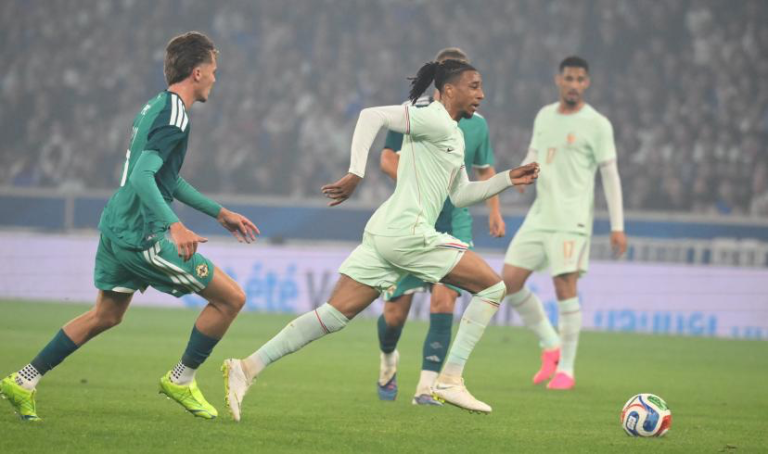 Avant d’affronter le Sénégal au Mondial, la France se rassure avec un triplé d’Olise face à l’Irlande du Nord (3-1)